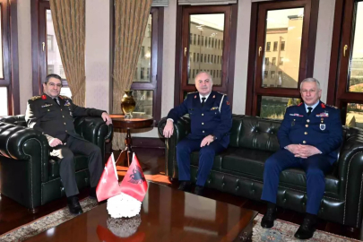Genelkurmay Başkanı Bayraktaroğlu, Arnavutluk Hava Kuvvetleri Komutanı Dimo'yu kabul etti