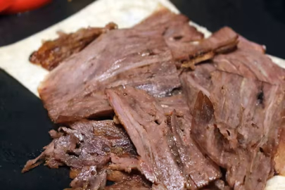 Zincir marketlerde 'Kampanyalı' satılan dönerden at ve eşek eti çıktı!