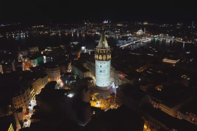 Kahramanmaraş depreminin yıl dönümü nedeniyle Galata Kulesi'ne video yansıtıldı