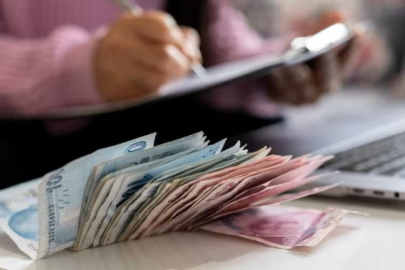 AK Parti'nin gündemi emekli maaşları! Komisyon kuruldu: O tarihe dikkat