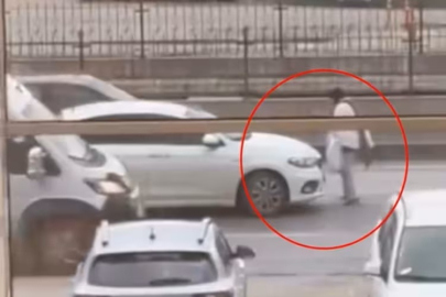 Bursa trafiğinde kaos anları! Kadın araçların yolunu kesti