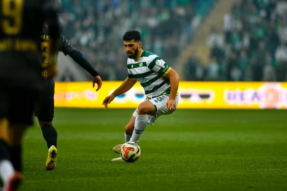 Bursaspor'da dikkat çeken ayrılık!