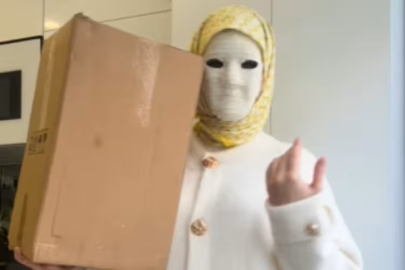 Eşi istemeyince bakın videolara nasıl çıkıyor?