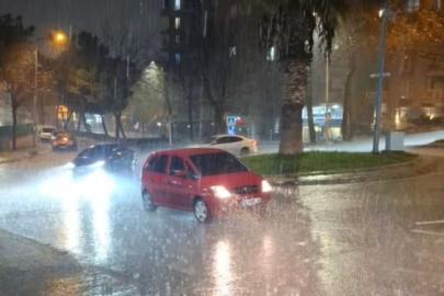 Bursa'da sağanak etkili oluyor