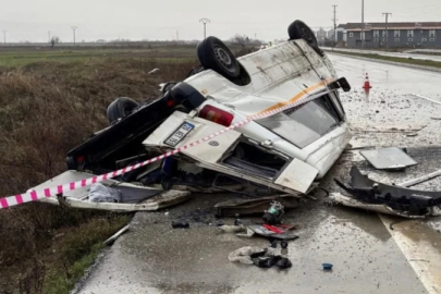 Denizli'de takla atan araç hurdaya döndü