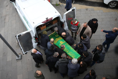 Ordu'da halı saha maçında kalp krizi geçiren 2 çocuk babası öğretmen hayatını kaybetti