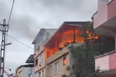 Bursa'da 3 katlı binada yangın! Hızlı müdahale faciayı önledi...