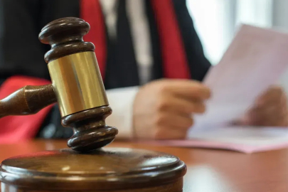 Adliyede saldırı girişimi: Hakime 'Zoruna mı gitti' diye bağırdı...