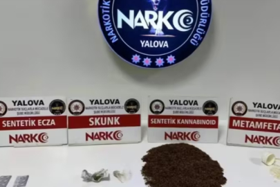 Uyuşturucu otomobilin motoruna saklamışlar! Narkotik köpeği buldu, 2 kişi tutuklandı...