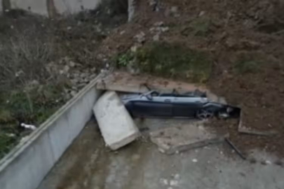 Sakarya'da istinat duvarı çöktü, 3 bina boşaltıldı