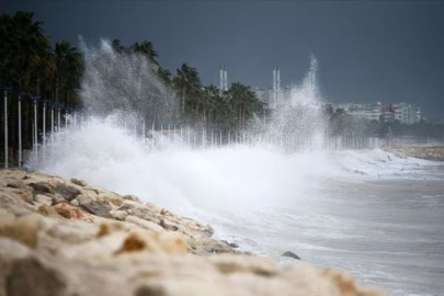 Meteorolojiden fırtına ve kuvvetli yağış uyarısı