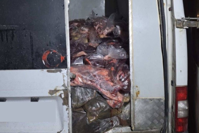 Ramazan öncesi mide bulandıran görüntü! Vatandaşa yedireceklerdi...