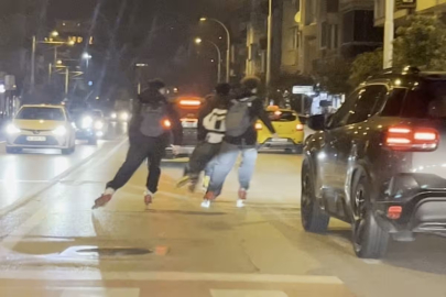 Bursa'da gençlerin eğlencesi trafikte tehlike yarattı