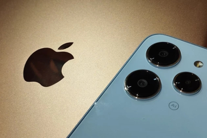 Apple'ın yeni amiral gemisi tartışma yarattı: "Kılıfla bile çiziliyor"