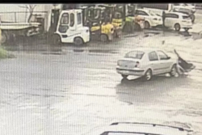 Çorlu'da otomobille çarpışan motosikletli yaralandı: Kaza anı kamerada