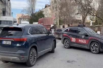 Devriye atan polislere bıçakla saldırdı! 4'ü polis 6 yaralı