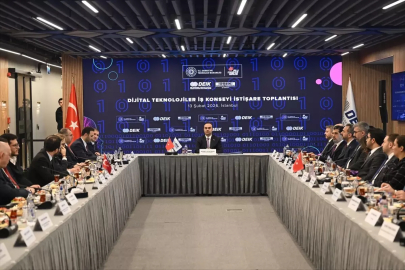 Bakan Kacır, DEİK Dijital Teknolojiler İş Konseyi ile bir araya geldi