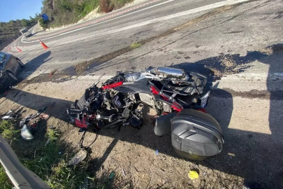 Bilecik'te otomobile çarpan motosiklet sürücüsü öldü