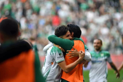 Bursaspor sahasında Kırklarelispor'u farklı geçti