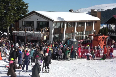 Uludağ'da hafta sonu güneşi: Zirve tatilcilerle doldu
