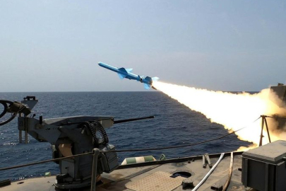 İran, Hürmüz Boğazı'nda tatbikat başlattı