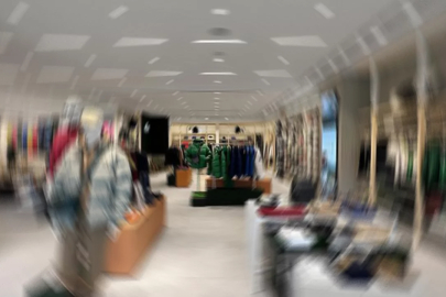 Bursa'da da mağazaları olan ünlü giyim markasından radikal karar: Bambaşka bir sektöre adım atıyor...