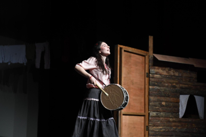 ‘Deli Ayten’ Müzikali Yüreklere İşledi