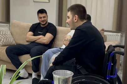 Genç yazara Semicenk'ten sürpriz ziyaret: Sosyal medyadan gerçekleşen duygusal buluşma