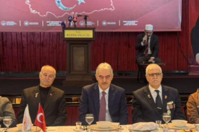 Bursa Valiliği şehit ve gazileri unutmadı! 'Büyük Aile Sofrası' iftarı...