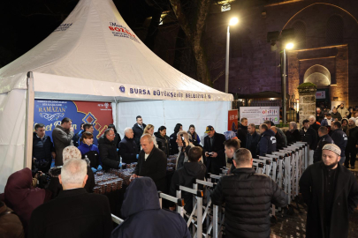 Ulu Cami'de Ramazan'a tatlı başlangıç