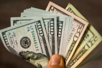 Cebinde 735 doları olan bu ülkede artık milyarder sayılıyor