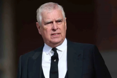 Epstein bağlantısı nedeniyle gözaltına alınmıştı! İngiltere'de eski Prens Andrew'un taht sırasından çıkarılabileceği iddiası