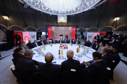 Mardin Valiliği ve Büyükşehir Belediyesince Kızıltepe'de iftar programı düzenledi