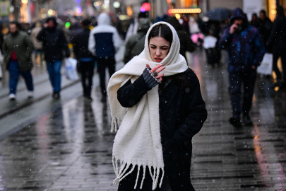 Balkanlar'dan geliyor! Kar ve yağmur uyarısı... Sıcaklıklar düşüyor
