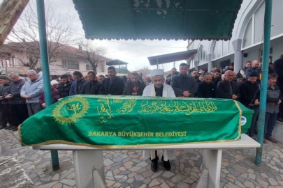 Sakarya'da ambar çatısından düşerek hayatını kaybeden yaşlı adam son yolculuğuna uğurlandı