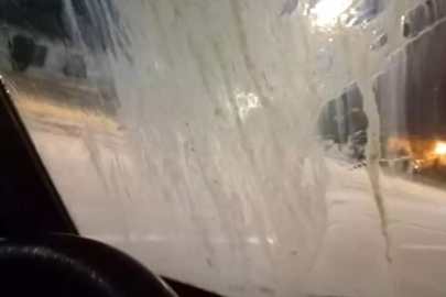 Araçlara ve binalara yumurta frlatan çocuklar vatandaşı rahatsız ediyor