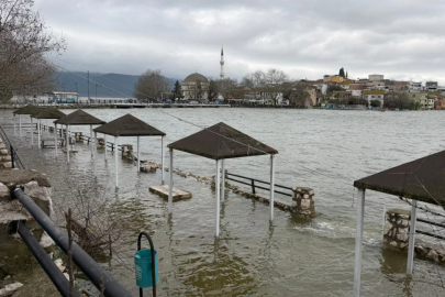 Bursa'nın tarihi mahallesi sular altında!