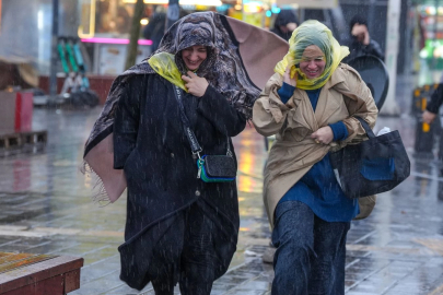 Meteoroloji'den hafta boyunca sürecek kar ve fırtına uyarısı: İstanbul, Ankara...