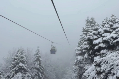 Uludağ'da kar kalınlığı 160 santimetreye ulaştı! Zirvede beyaz şölen...