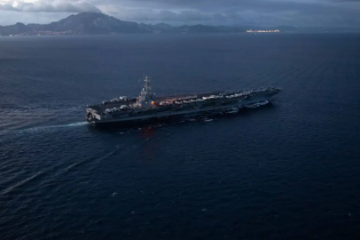 ABD'nin dev uçak gemisi Yunanistan'ın Girit Adası açıklarına ulaştı