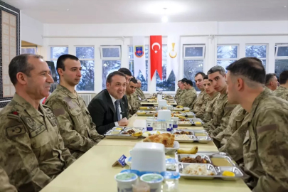 Bilecik Valisi Sözer, jandarma personeliyle iftarda buluştu