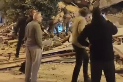 İskenderun'da Yıkım Sırasında Apartman Çöktü