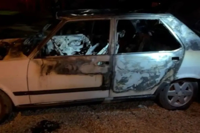 Malatya'da park halindeki araç yandı