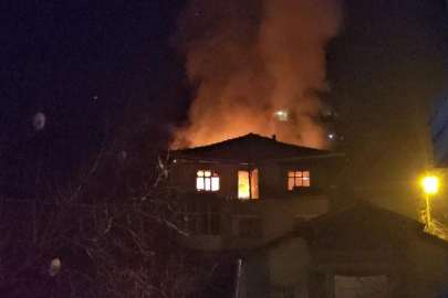 Karabük’te 3 katlı binada yangın paniği