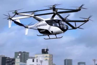 Uçan araba Tokyo'da gösterildi