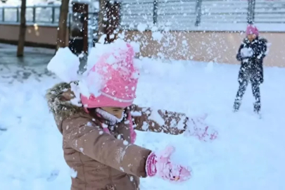 Haberler peş peşe geldi! 7 ilde eğitime kar engeli