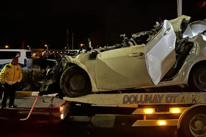 Niğde'de tıra çarpan otomobilin sürücüsü hayatını kaybetti