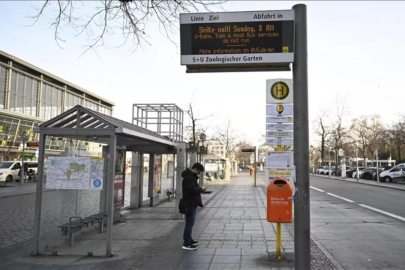 Almanya'da yeni grev dalgası toplu ulaşımı felç etti
