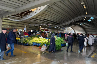 Bursa'da pazarcı esnafı dertli! Nerede o eski Ramazanlar?