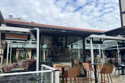 Bursa'da yeni tartışma! Tarihi hanın avlusunda yapılan çalışma şehri ikiye böldü